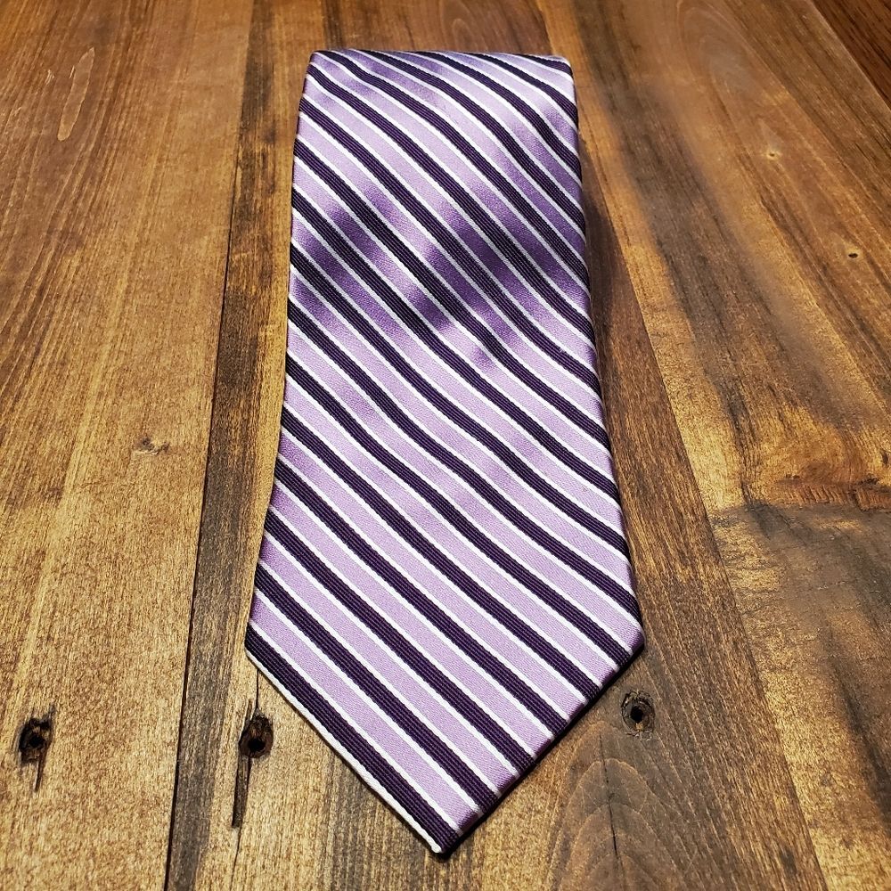 Nautica Executive Level Men's Diagonal Pinstripe NeckTie